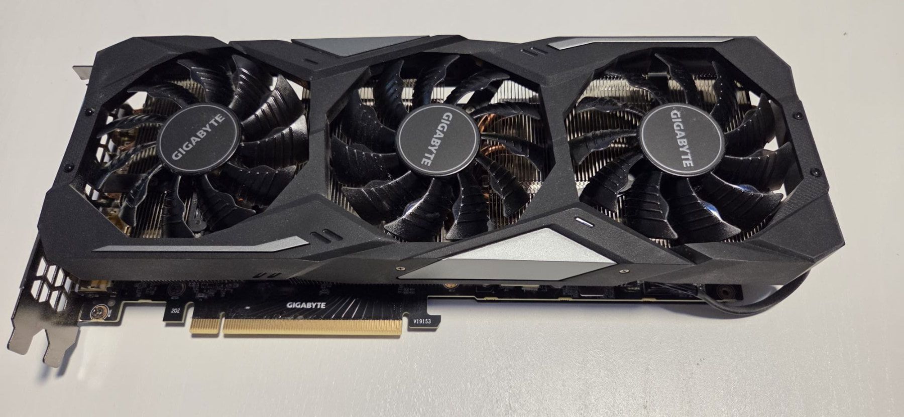 Gigabyte Schede grafiche: Grafikkarte Gibabyte NVIDIA GeForce RTX 2070 Super Windforce – Usato da Bern venduto da jxmxmxcaxno