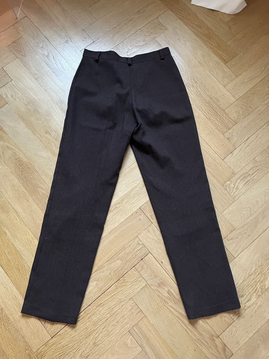 Pantaloni: Braune Anzugshose – Usato da Bern venduto da aleebii 2