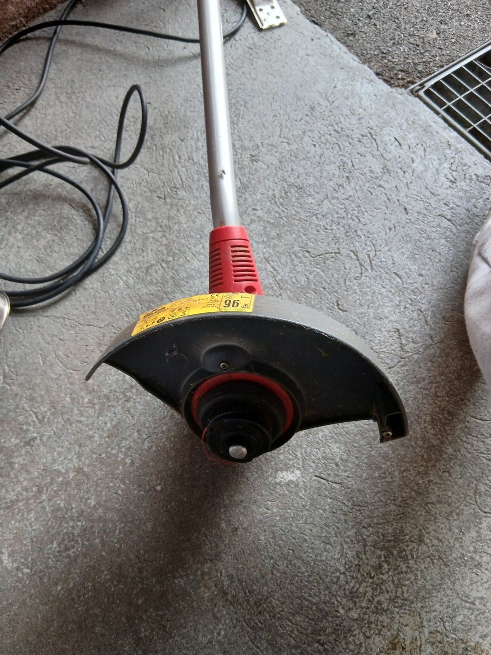 Wolf Garten Tagliaerba: trimmer 220v/280w WolfGarten GT830 – Usato da Pfäffikon SZ venduto da Marcus_Aurilius 3