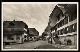 AK Signau, Straßenpartie mit Gasthof Bären und traditionelle