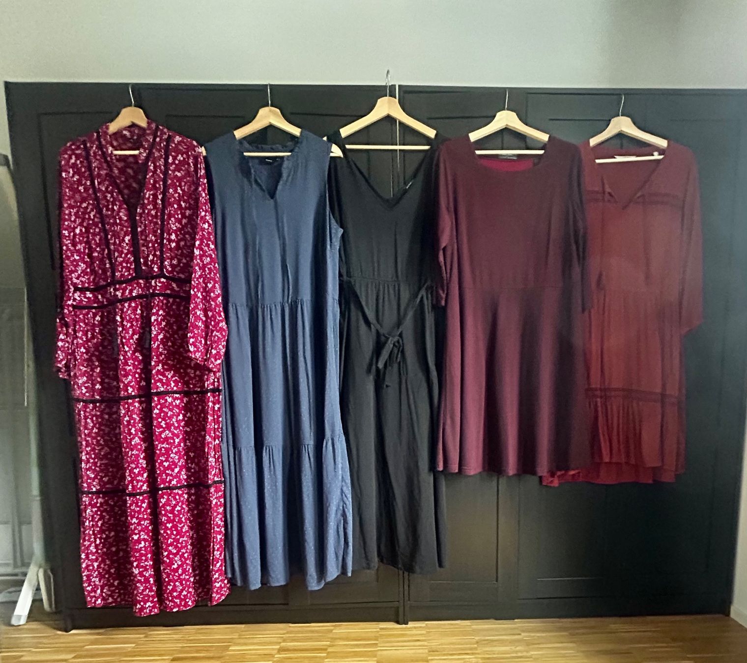Lotti di vestiti: Sommerkleider Kleiderpaket 46/48 – Usato da Klingnau venduto da martinak79