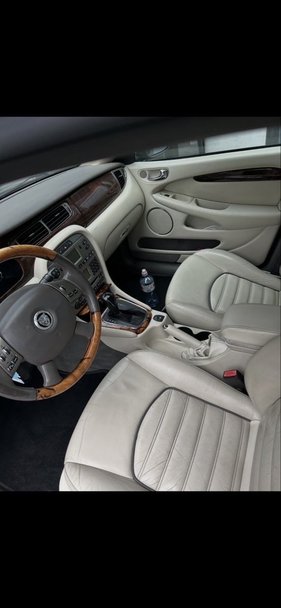 Jaguar Automobili: Jaguar X-Type 2.2d ab MFK 09.25 – Usato da Lachen SZ venduto da nk.sv 2