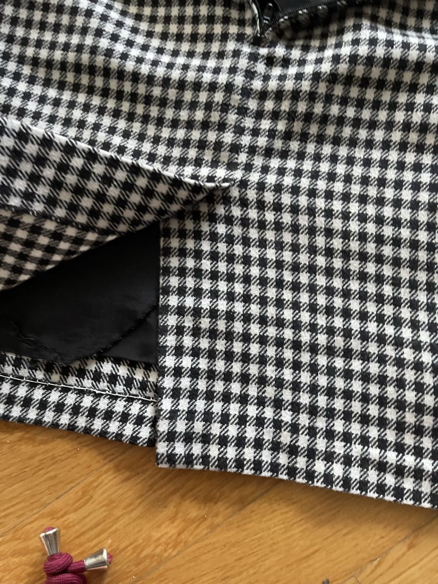 Gonne: Rock Schicker Karorock Gr. 38 schwarz/weiss elegant – Usato da Rüschlikon venduto da Lajniii 6