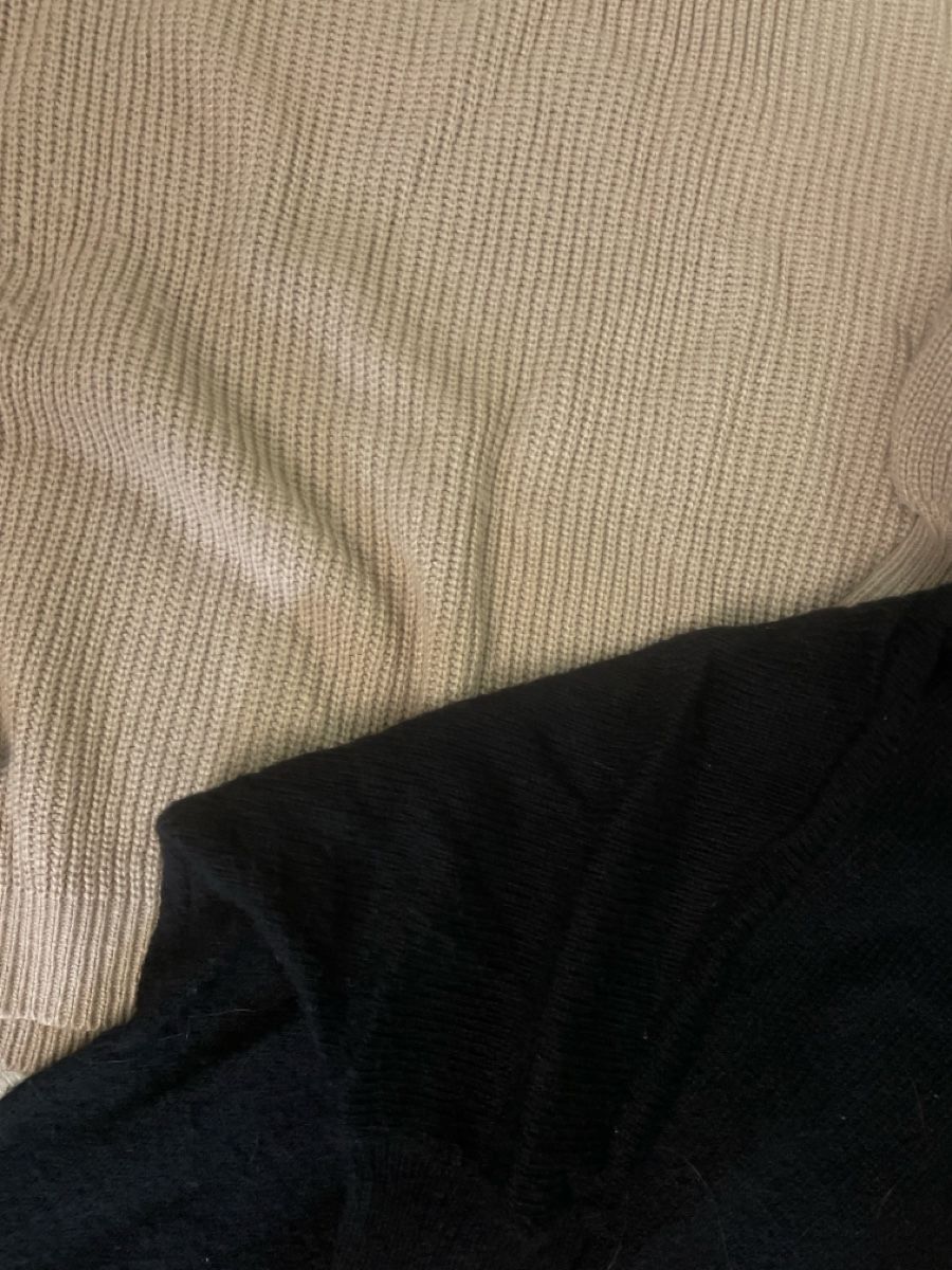 Shein Pulls & Sweat-shirts: 2 weiche Strickpullover, Beige und Schwarz, Gr.M – D'occasion à Obergerlafingen par cabo4 1