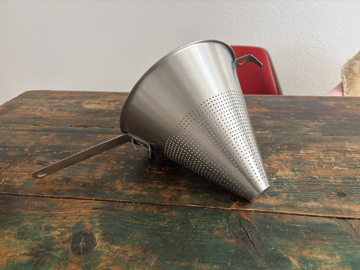 Küchengeräte: Küchensieb Neu Konischer Form mit Griff – Neu und originalverpackt aus Münchenstein von sra_jhd7 3