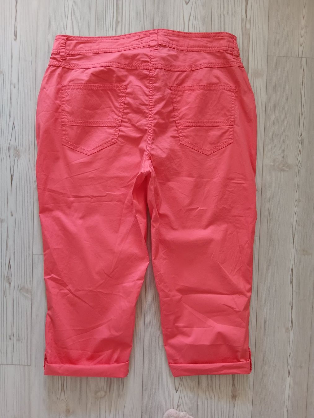 Cecil Pantaloni: CECIL Pantacourt / Bermuda NEW YORK taille / Grosse 27 – Usato da Cossonay-ville venduto da Super-Price-Quality 5