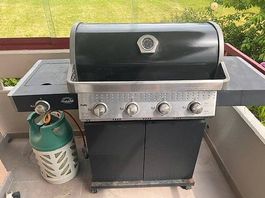 4-Brenner Gasgrill mit Seitenkocher
