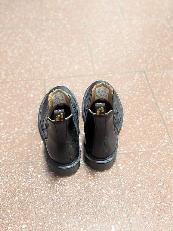 Dr. Martens Damenschuhe: Doc Martens Chelsea Boots 37 – Gebraucht aus Zürich von pec_l85x 1