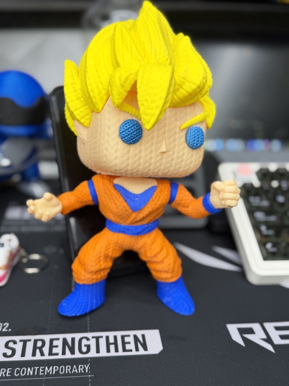 Statuette: Goku Super Saiyan 3D - "Knitted" Textur Design – Nuovo (secondo la descrizione) da Aigle venduto da MagieFusion_3D 1