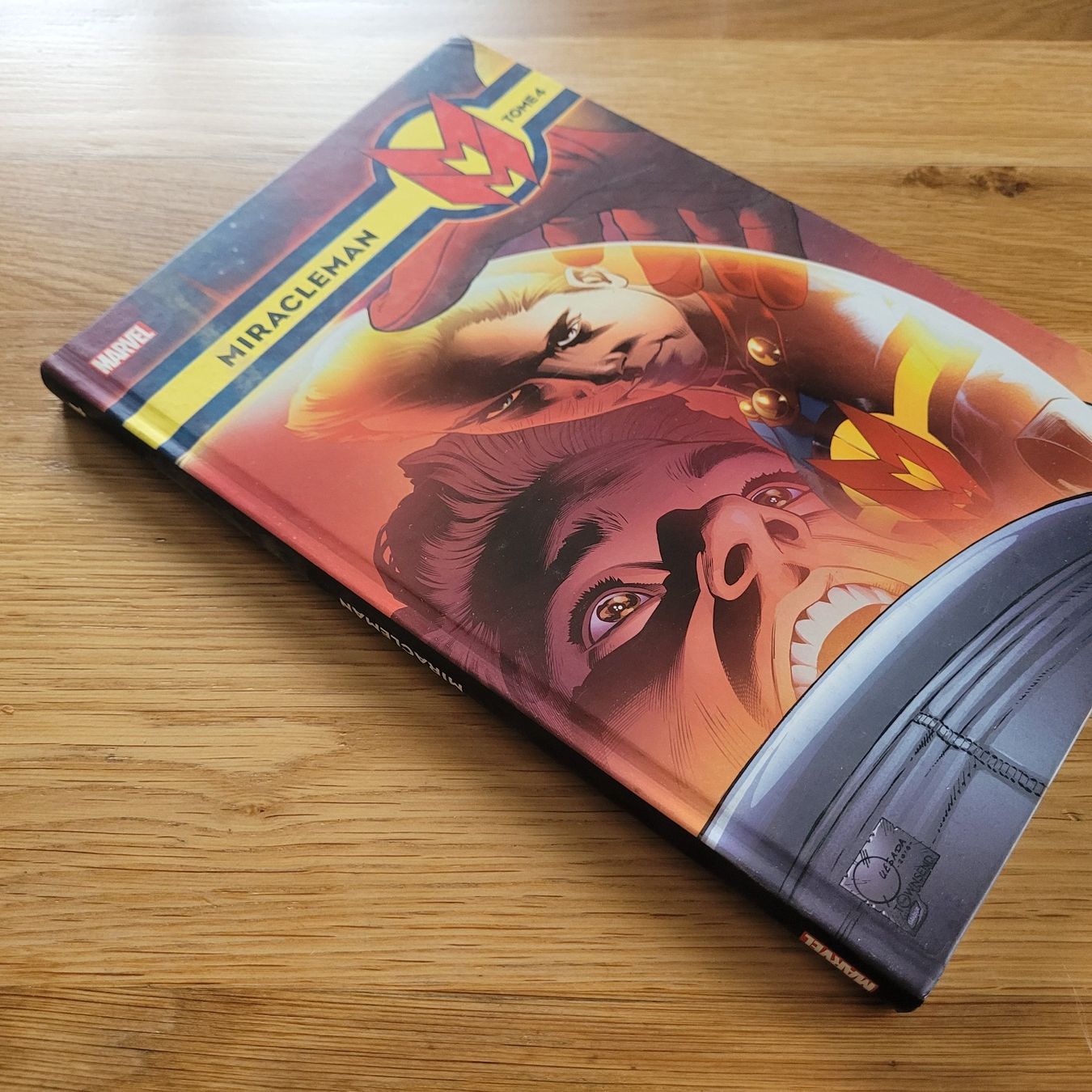 BD: BD EO Miracleman Tome 4 – D'occasion à Biel/Bienne par Destockweb 1