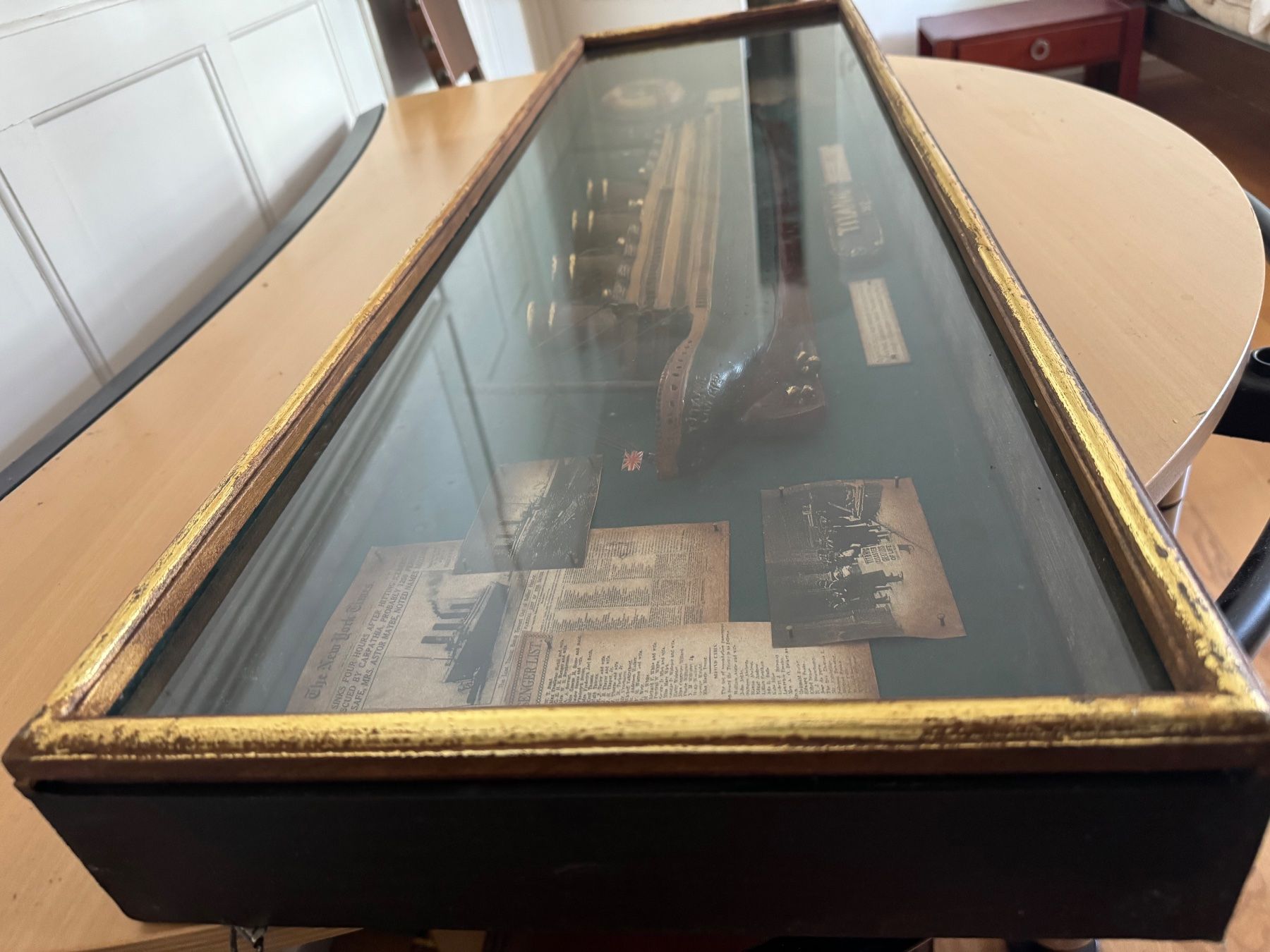 Vetrine: Titanic Schiffsmodell in Holzvitrine und Glas – Usato da Thun venduto da houzli 4