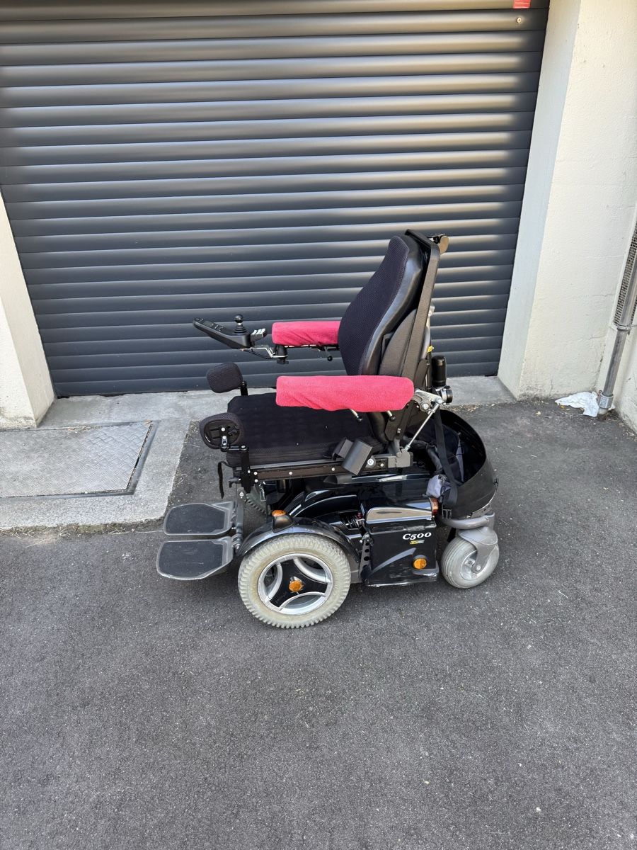 Sedie a rotelle: Elektrorollstuhl Permobil C500 - defekt – Difettoso da Birsfelden venduto da inf_l2yy