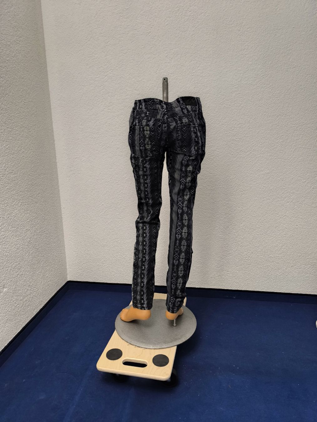 Jeans: Damen Jeans mit Muster - Gothic, Punk, Emo – Usato da Fischbach LU venduto da BuBri 1