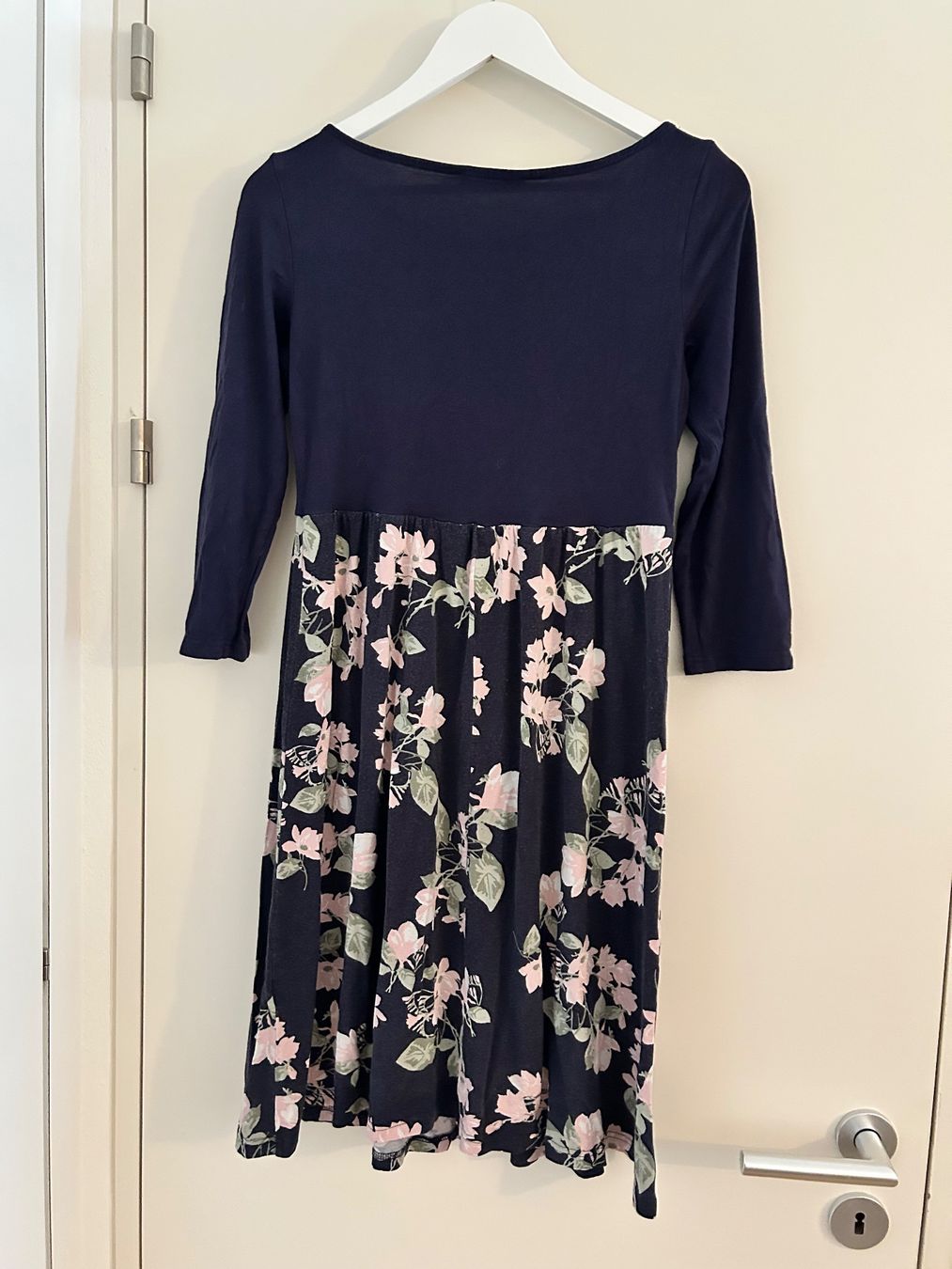 Anna Field Kleider: Umstandskleid blau mit Blumen – Gebraucht aus Zürich von predisha 1