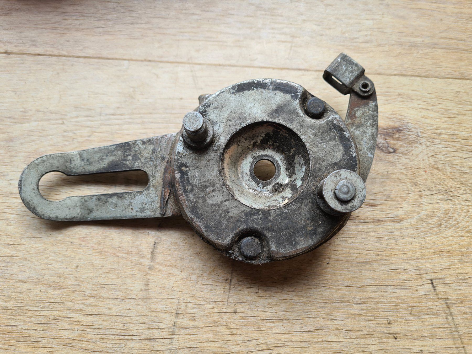 Sachs Ciclomotori: Bremsanker Platte V905 90 mm – Usato da frümsen venduto da Sailem 1