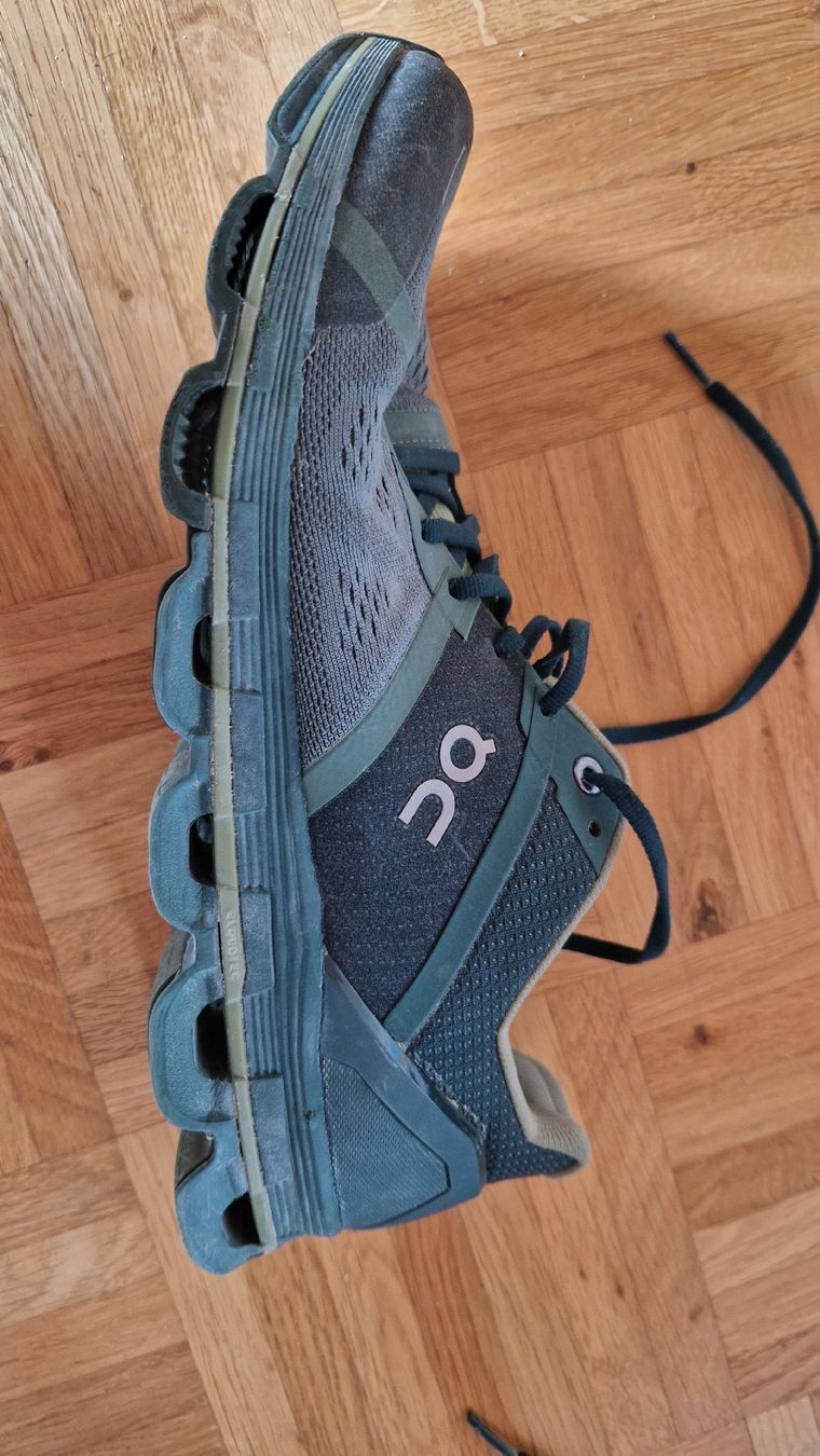 On Scarpe da uomo: On Running Cloudace, Gr. 44 – Usato da Morschach venduto da schadrian 3