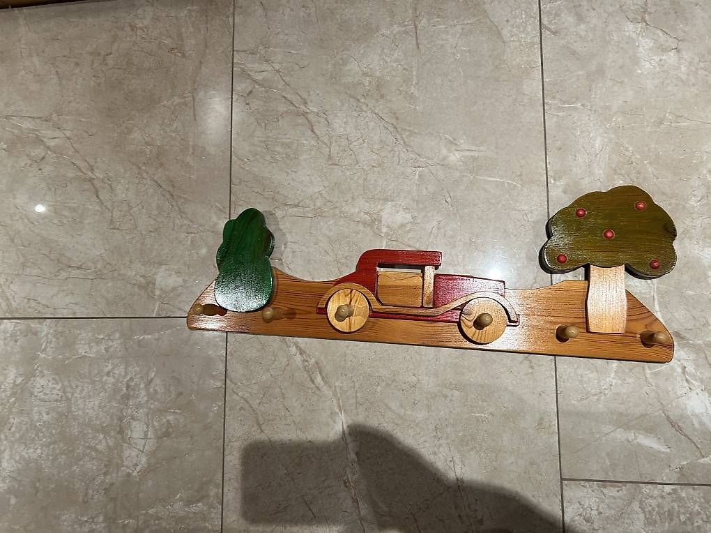 Guardaroba: Kindergarderobe Massivholz – Usato da Oberaach venduto da xxvaaneexx