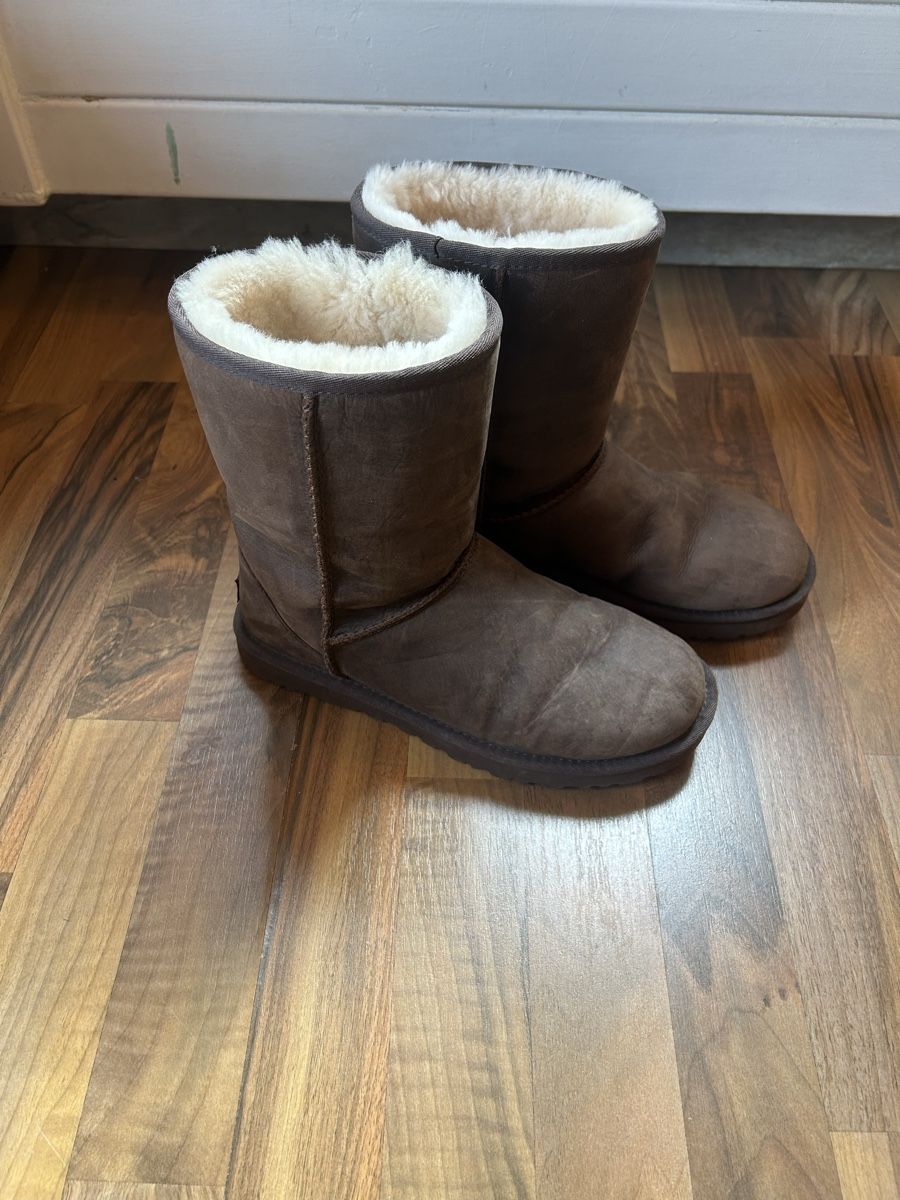 Ugg Scarpe da donna: Short brown leather UGG boots – Usato da Wetzikon ZH venduto da avi_cyt7 1
