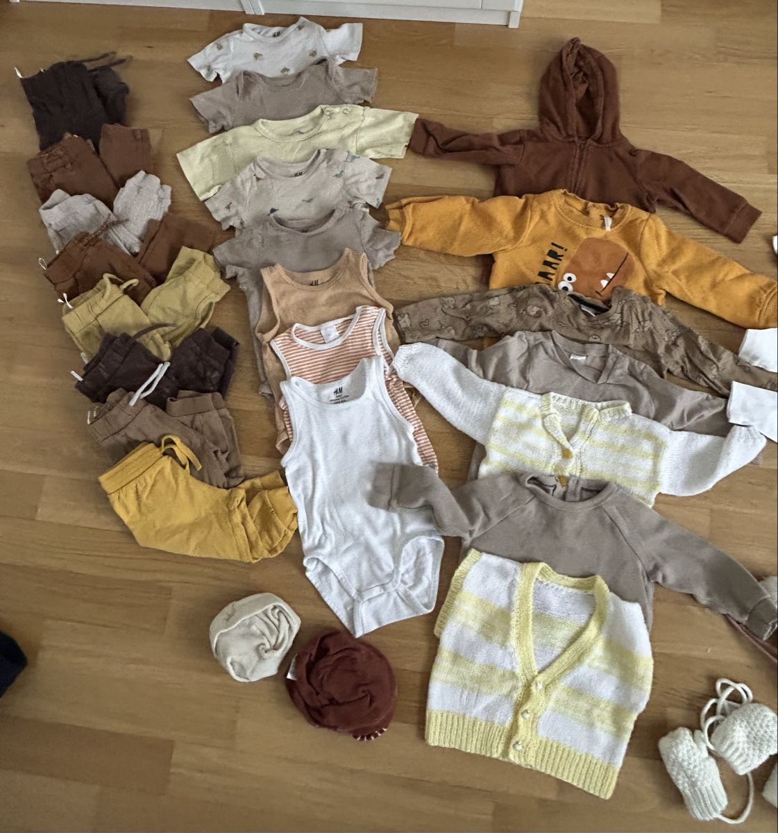 Lotti & Set di vestiti: Grosses Kleiderpaket Grösse 80 – Usato da Regensdorf venduto da Branca990 1