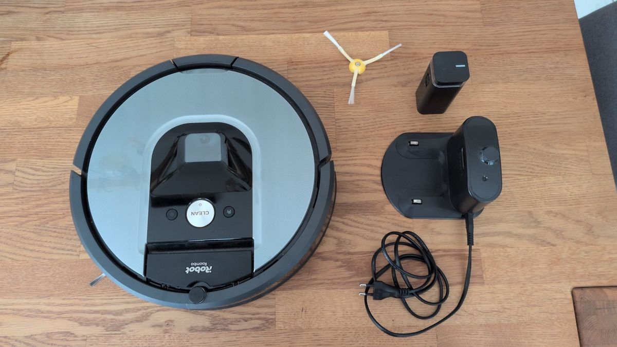 Irobot Aspirateurs & Accessoires: iRobot Roomba Saugroboter mit Zubehör – Neuf (Voir description) à Sursee par abcdxyz