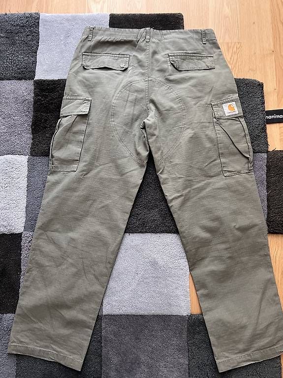 Hosen: Pantalon cargo Carhartt – Gebraucht aus Bussigny von all_7l88 1