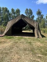 Grosses Militärzelt