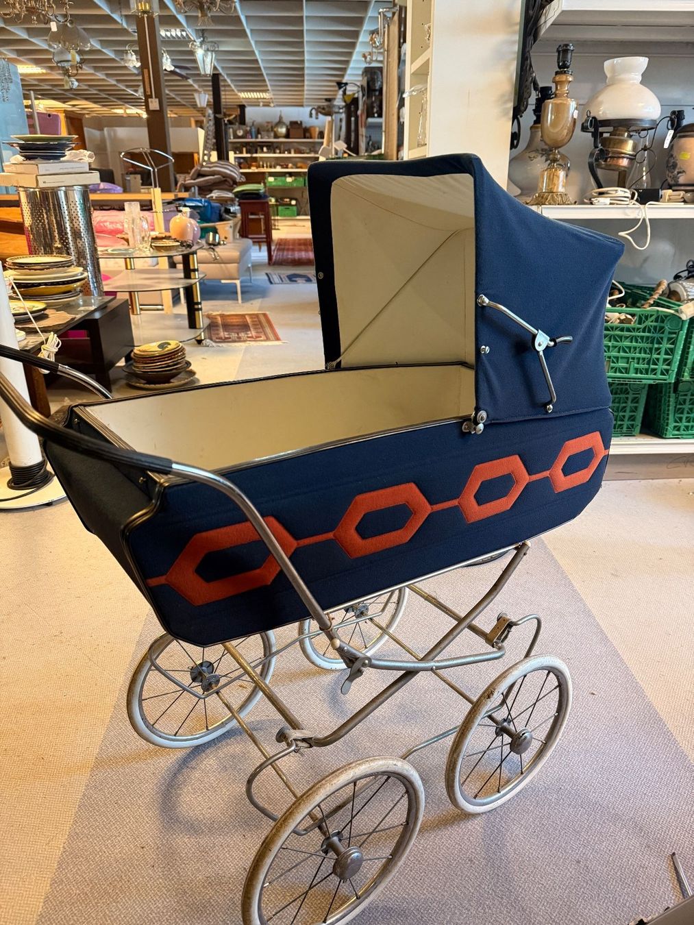 Carrozzine: Poussette ancienne 1, vintage – Usato da St-Maurice venduto da antikdestok 3