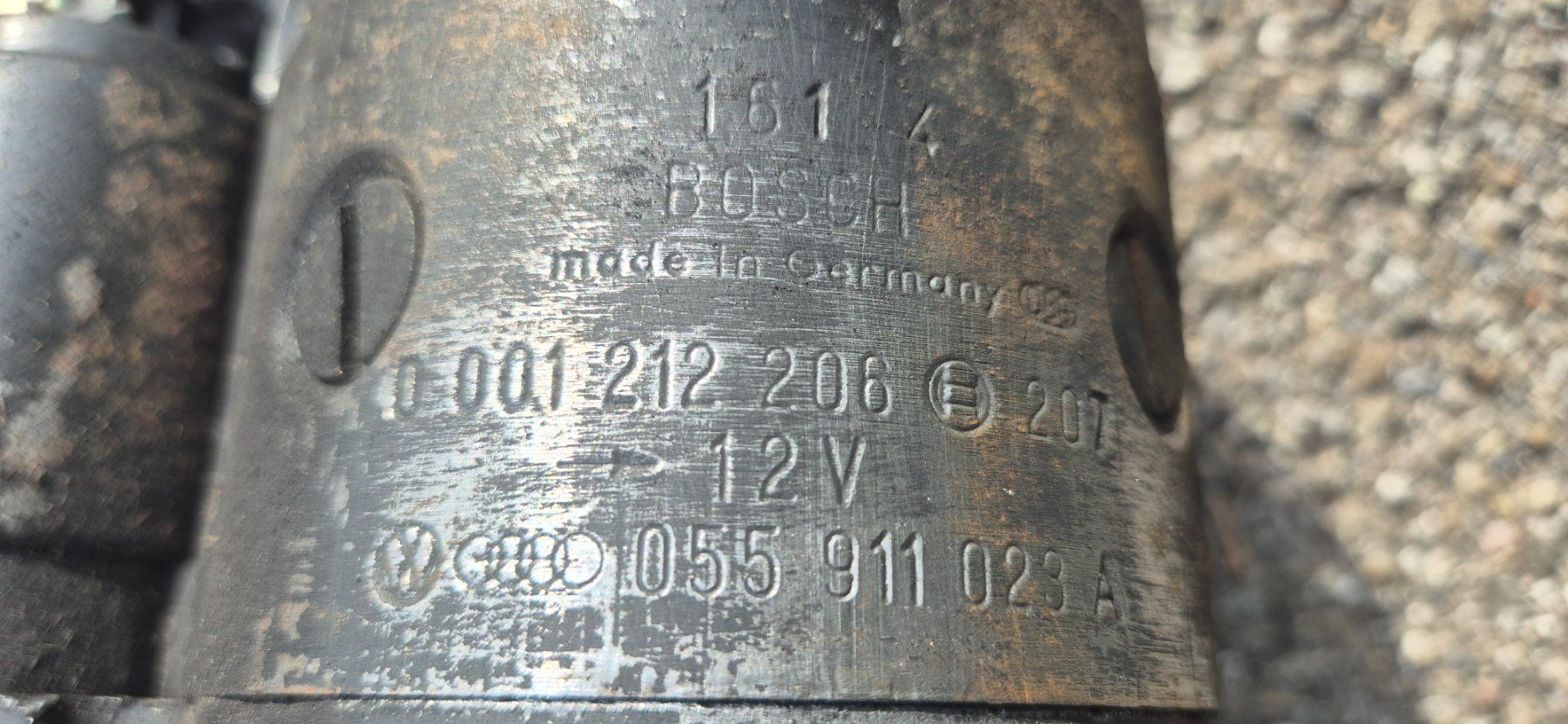 Volkswagen Tutti pezzi di ricambio auto: VW Golf 1 Anlasser Automatikgetriebe. – Usato da Riggisberg venduto da Mahali04 2