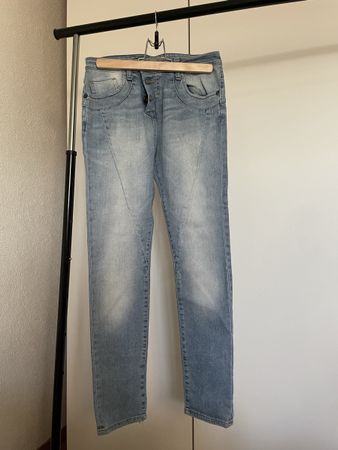 Please Jeans