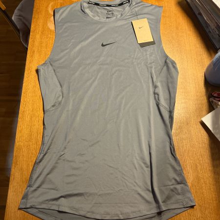 Nike Pro Dri-FIT Training Top - Sleeveless - Size L NEU