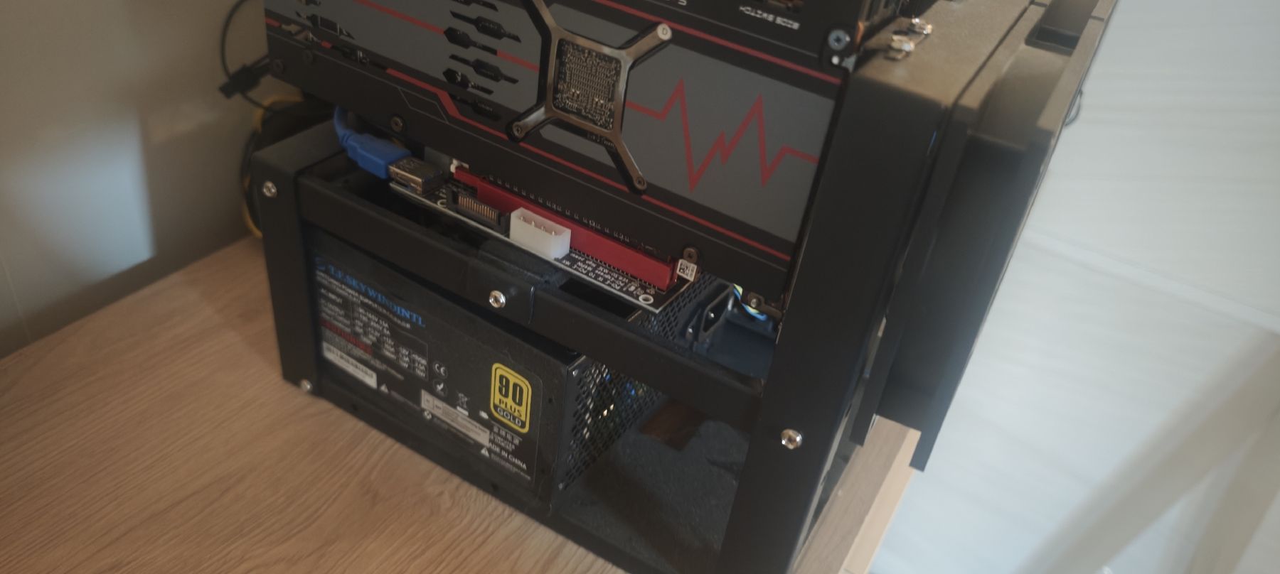 Coin Miner: Rig de minage performante 5x GPU  – Usato da Ecublens VD venduto da dapfcup 2