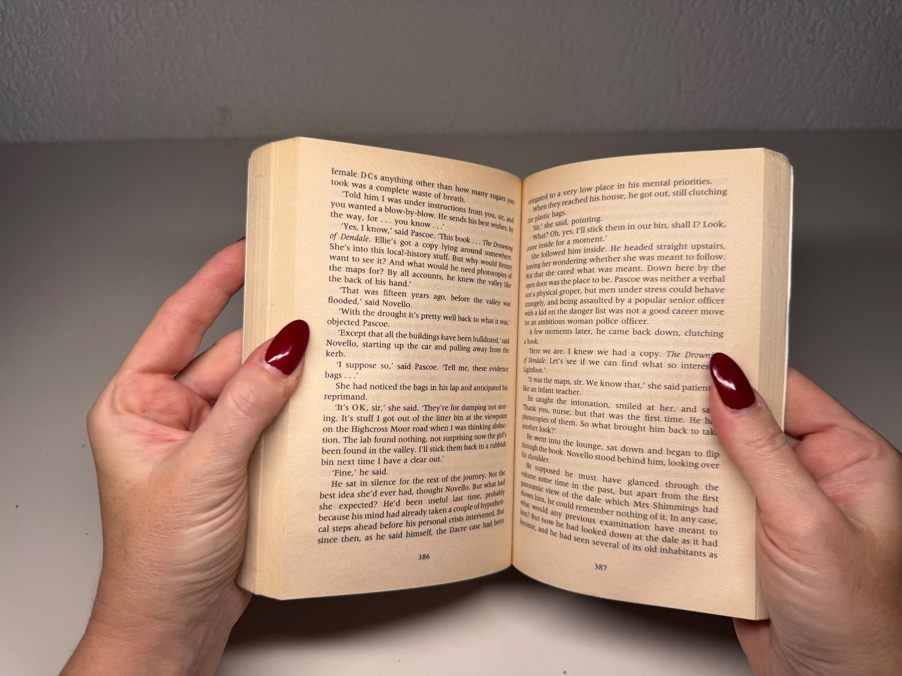 Libri: NOVEL: Reginald Hill, On Beulah Hight – Usato da Grosswangen venduto da English_books 8