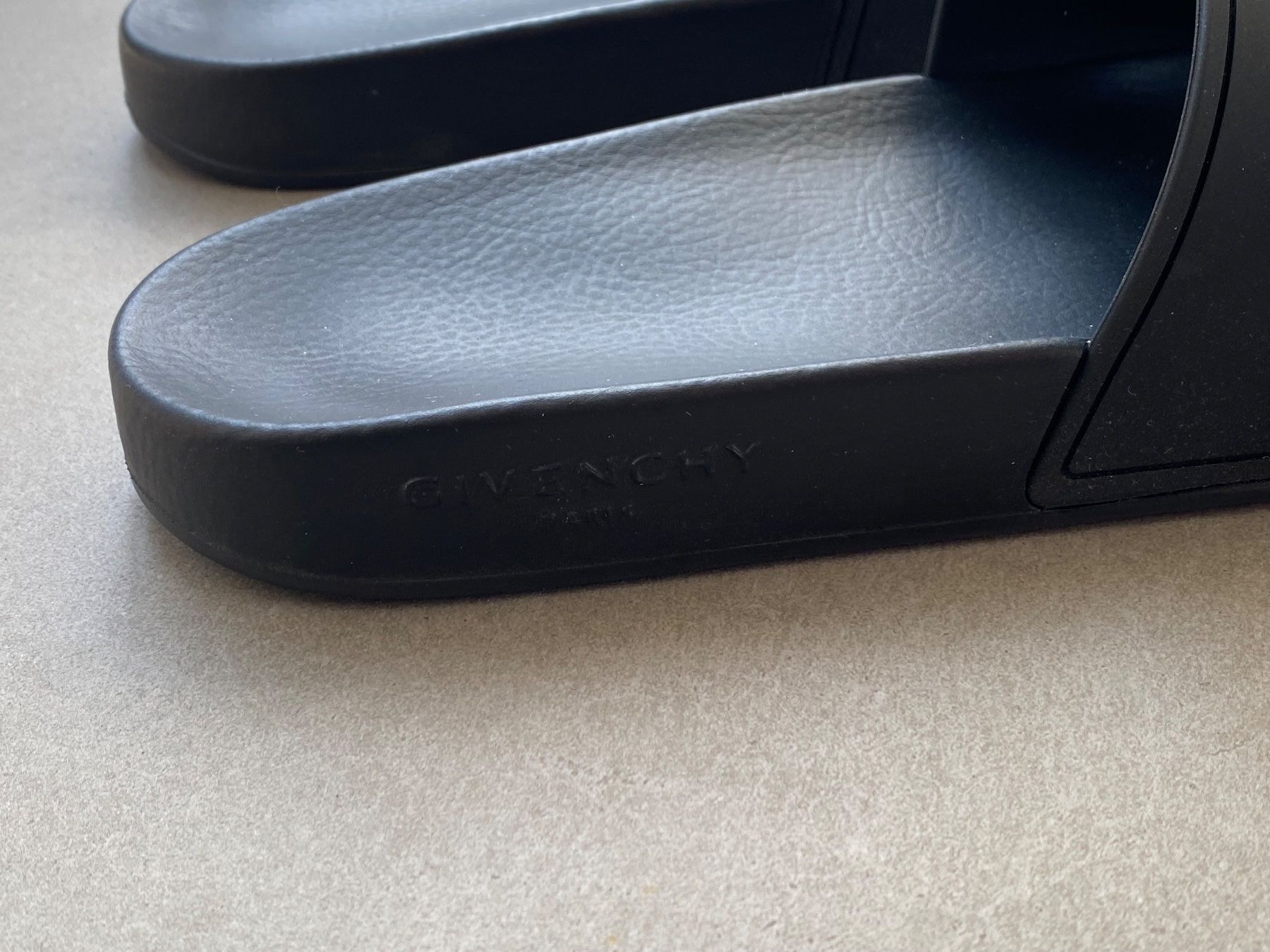 Givenchy Scarpe da donna: Givenchy Bade- Sandalen Gr. 41 – Usato da Herrliberg venduto da little_useful_things 2