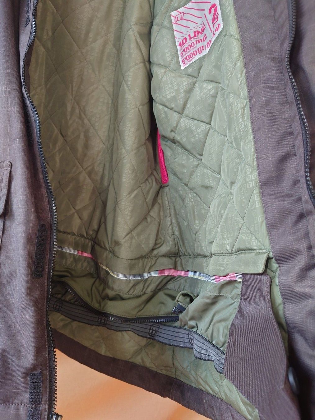 Jacken: Veste d'hiver ou de ski Eleven L – Gebraucht aus Bévilard von Thenightes 4