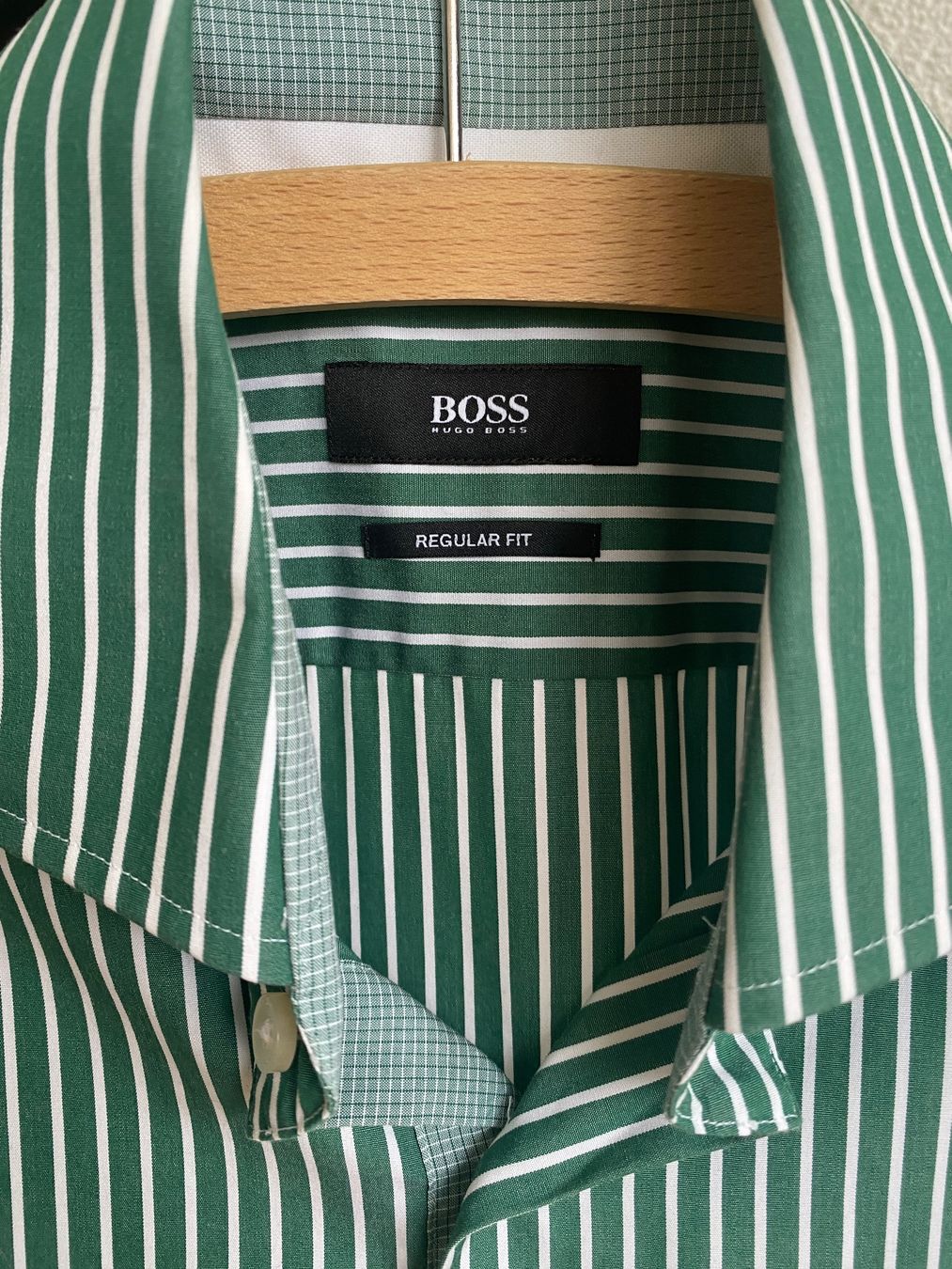 Hugo Boss Camicie: Hugo Boss Hemd Regular Fit – Usato da Büren an der Aare venduto da marco6 1