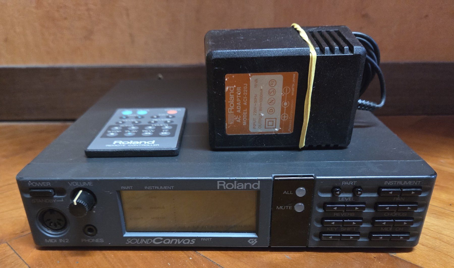 Roland Musikinstrumente: Roland Sound Canvas SC-55 MKII – Gebraucht aus Lausanne von Patrice77 1