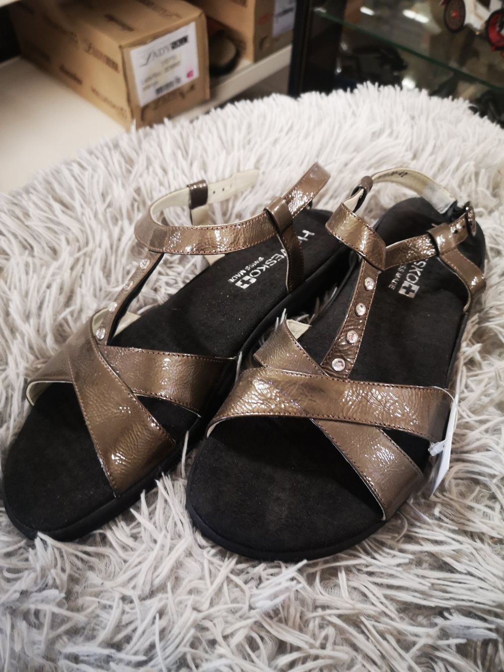Helvesko Damenschuhe: Helvesko – Neu und originalverpackt aus Möhlin von Highwaytom