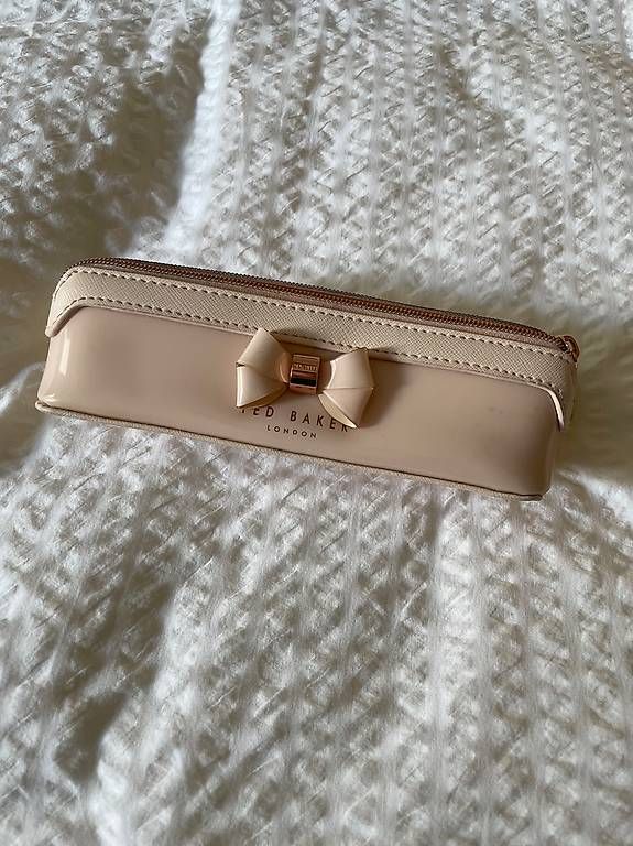 Custodie per cosmetici: Necessaire Ted Baker – Usato da Zürich venduto da Pinkpanther03