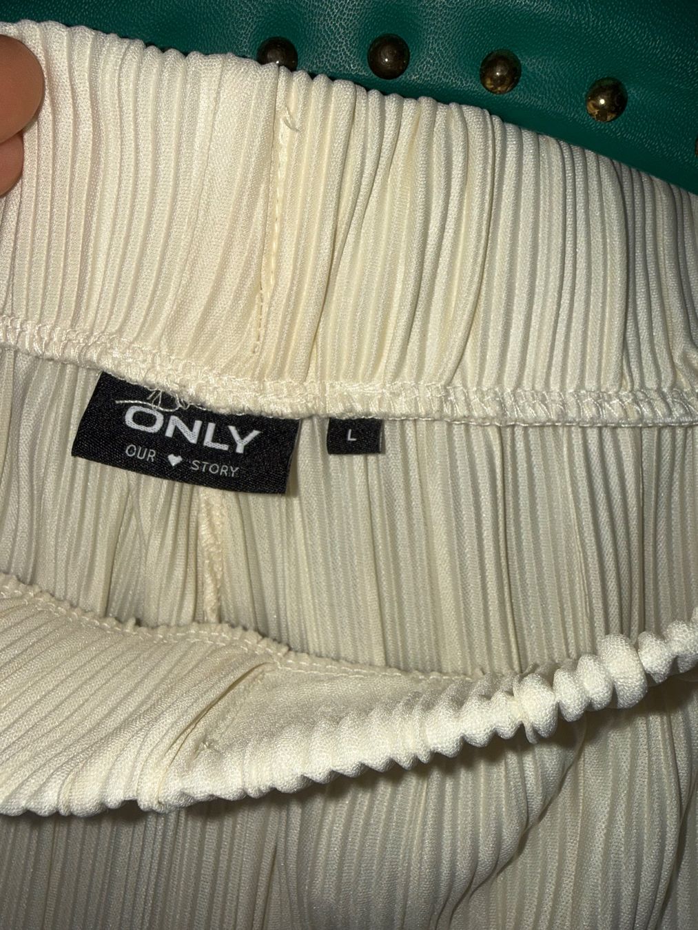 Completi & Tailleur: plissierter Hosenanzug ONLY Gr.L – Usato da Buchrain venduto da nat_pl5p 7