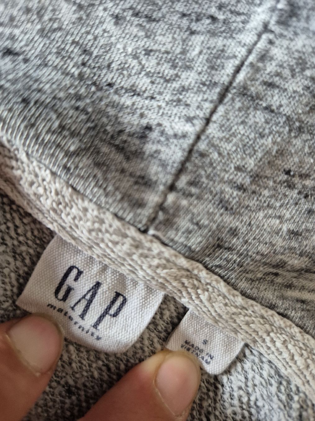 Gap Maglioni & Felpe: Pull à capuche maternité GAP gris chiné taille S – Usato da Yverdon-les-Bains venduto da somiou 3