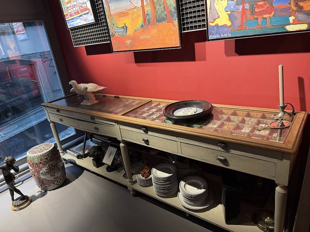 Ladenausstattungen & Messebau: Vitrine / Theke – Gebraucht aus Zürich von StivaCreativa