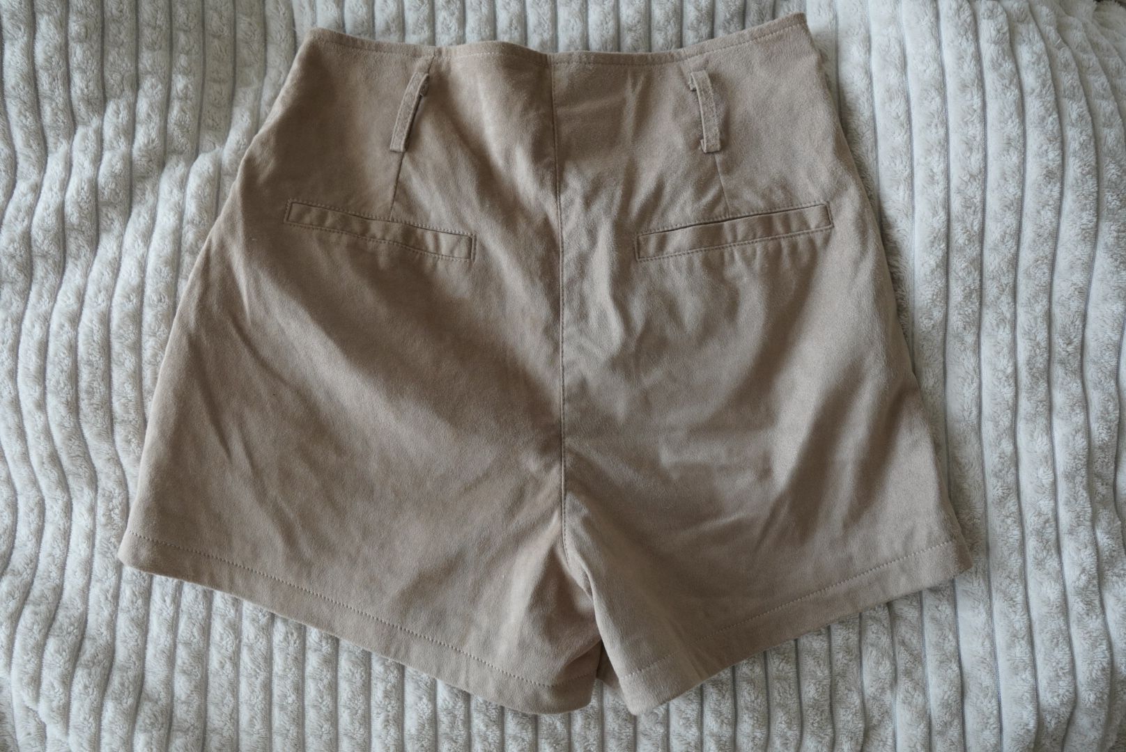Morgan Pantaloni: Short beige Morgan – Taille 38 – Usato da Onex venduto da Magou_31 2
