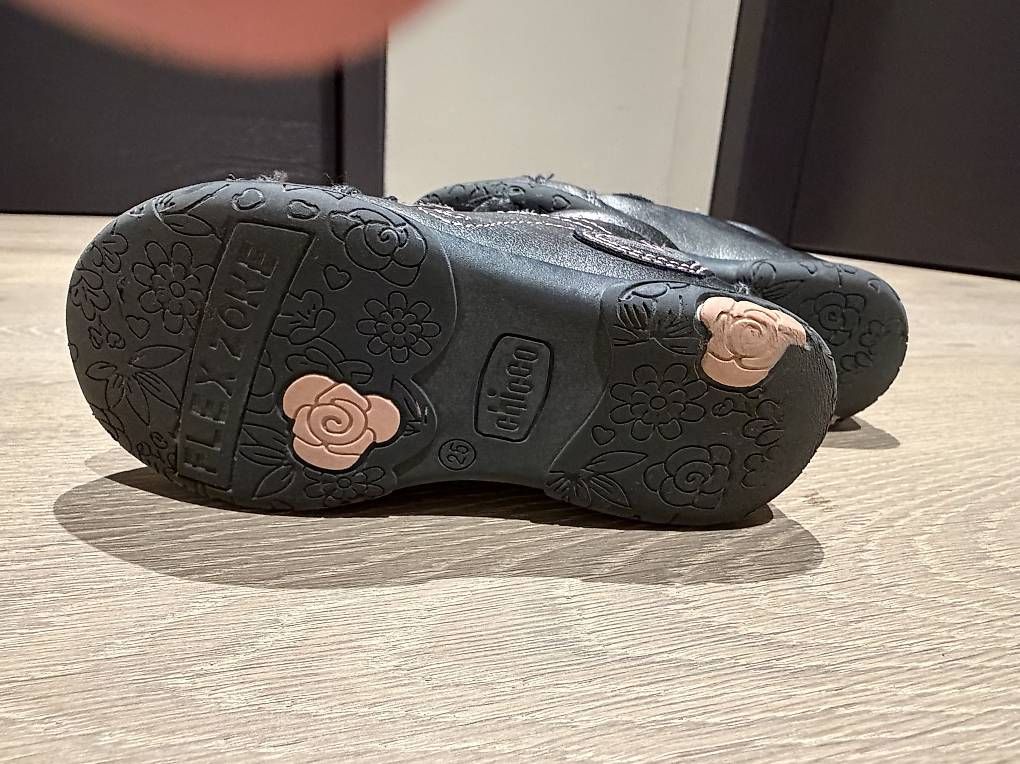 Chicco Scarpe per ragazze: Schuhe Chicco grösse 25 – Usato da Ebmatingen venduto da N.Bu 2