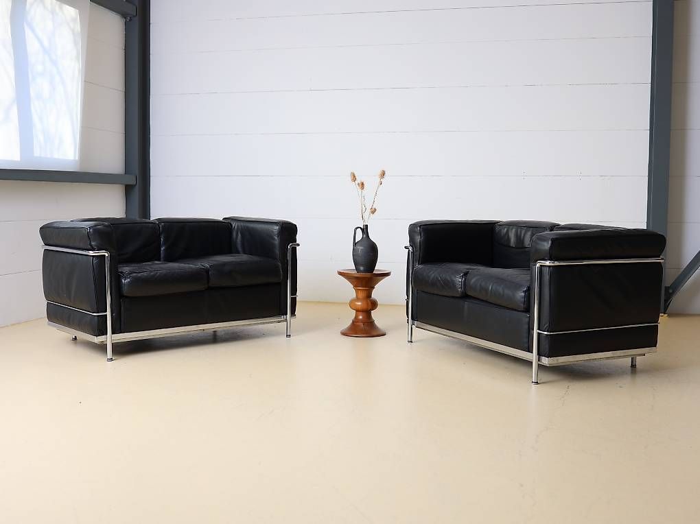 Cassina Divani: Le Corbusier Sofa LC2 von Cassina – Usato da Meinisberg venduto da atelier_TILIJA 2
