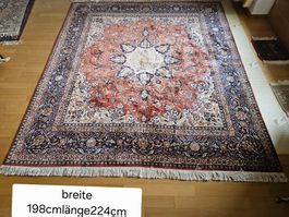 Orientalischer Seidenteppich edles Medaillon-Motiv