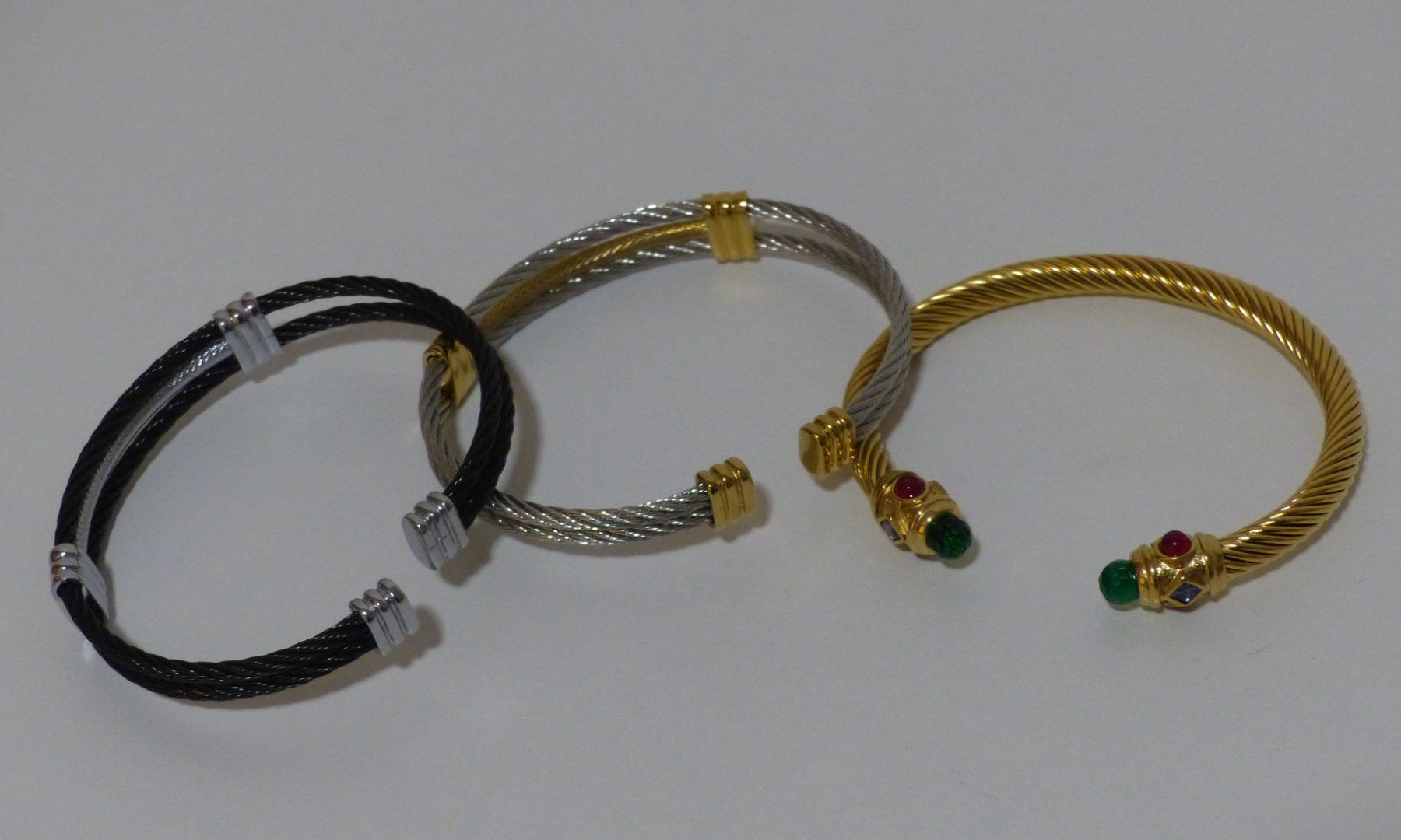 Sonstiger Schmuck: Modeschmuck Set mit 3 Armspangen – Gebraucht aus Feldis/Veulden von vademecum