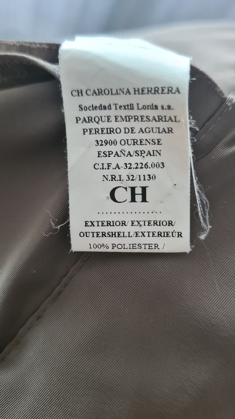 Carolina Herrera Cappotti: Carolina Herrera  mantel gr.S – Usato da Nebikon venduto da Draga25 6