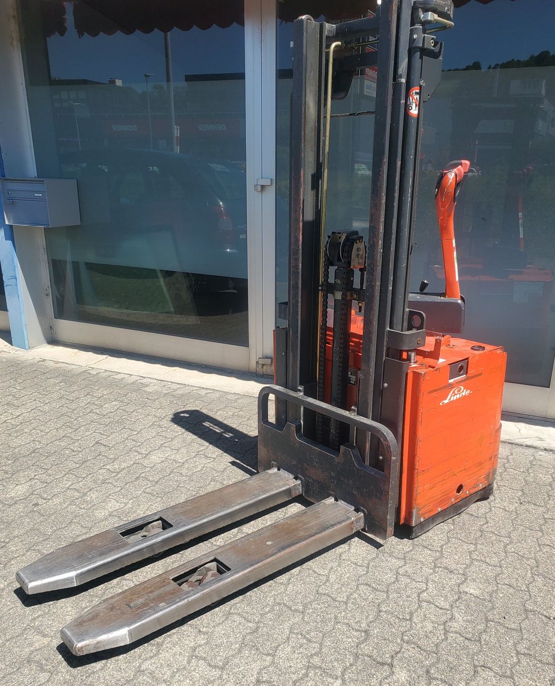Linde Carrelli elevatori e a forche: Linde L16 Hochhubwagen mit Initialhub – Usato da St. Margrethen SG venduto da Stefandudler