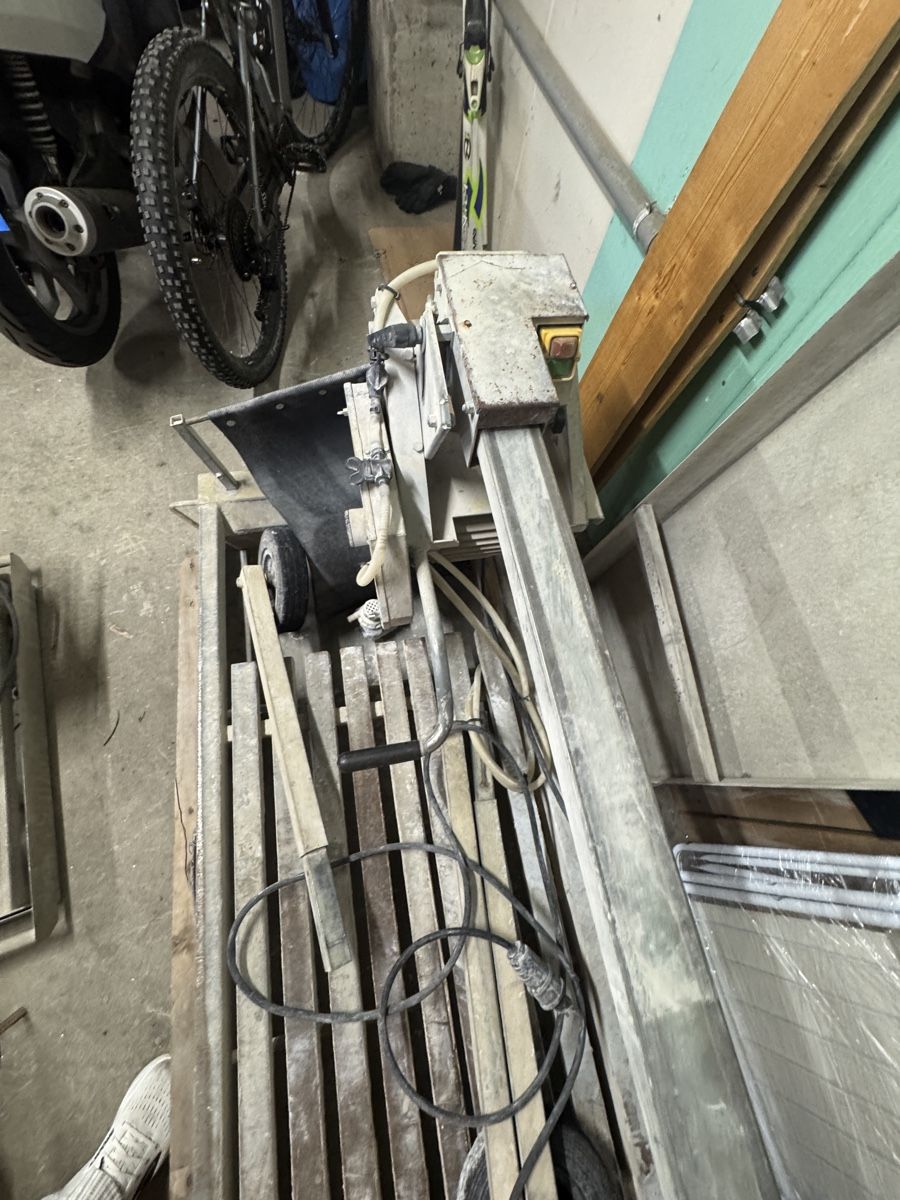 Toutes les machines: Steinfräse  – D'occasion à Winterthur par bes_zt5h 2