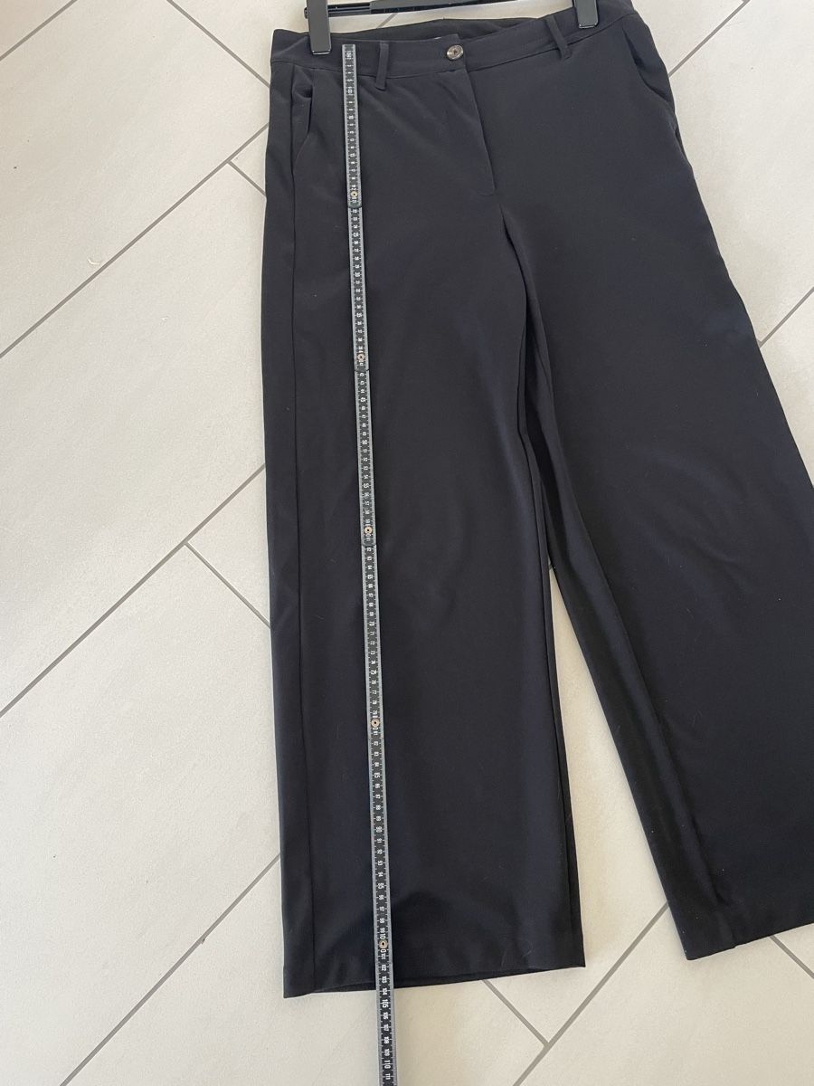 Pantaloni: Schwarze Damenhose Gr 42 neuwertig – Nuovo (secondo la descrizione) da Rüti ZH venduto da kar_xx9l 1